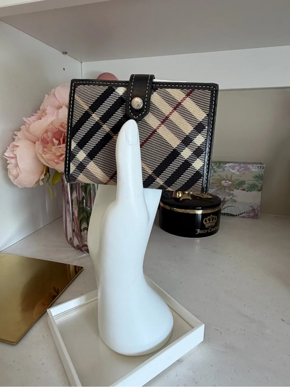 Burberry plaid Check Snap Wallet - Black & Cream like new COA